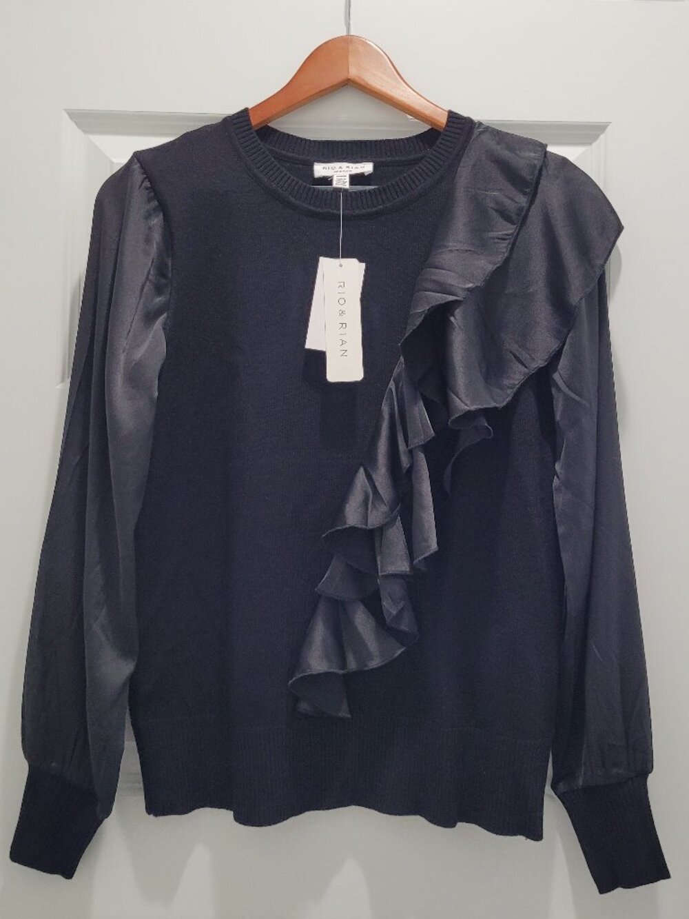 Elegant Black Ruffle Top. Long Sleeves. New. Size M. - Picture 5 of 7